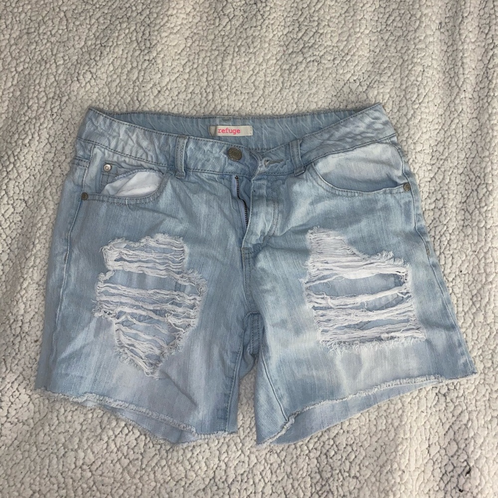 light wash distressed shorts